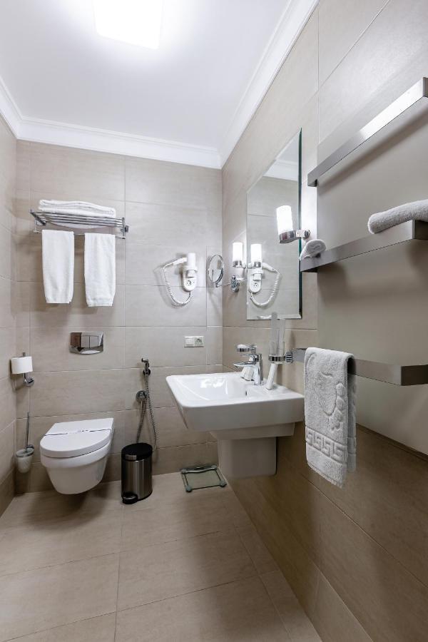 Crystal Hotel Киев Екстериор снимка