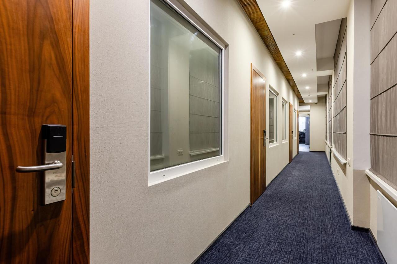 Crystal Hotel Киев Екстериор снимка