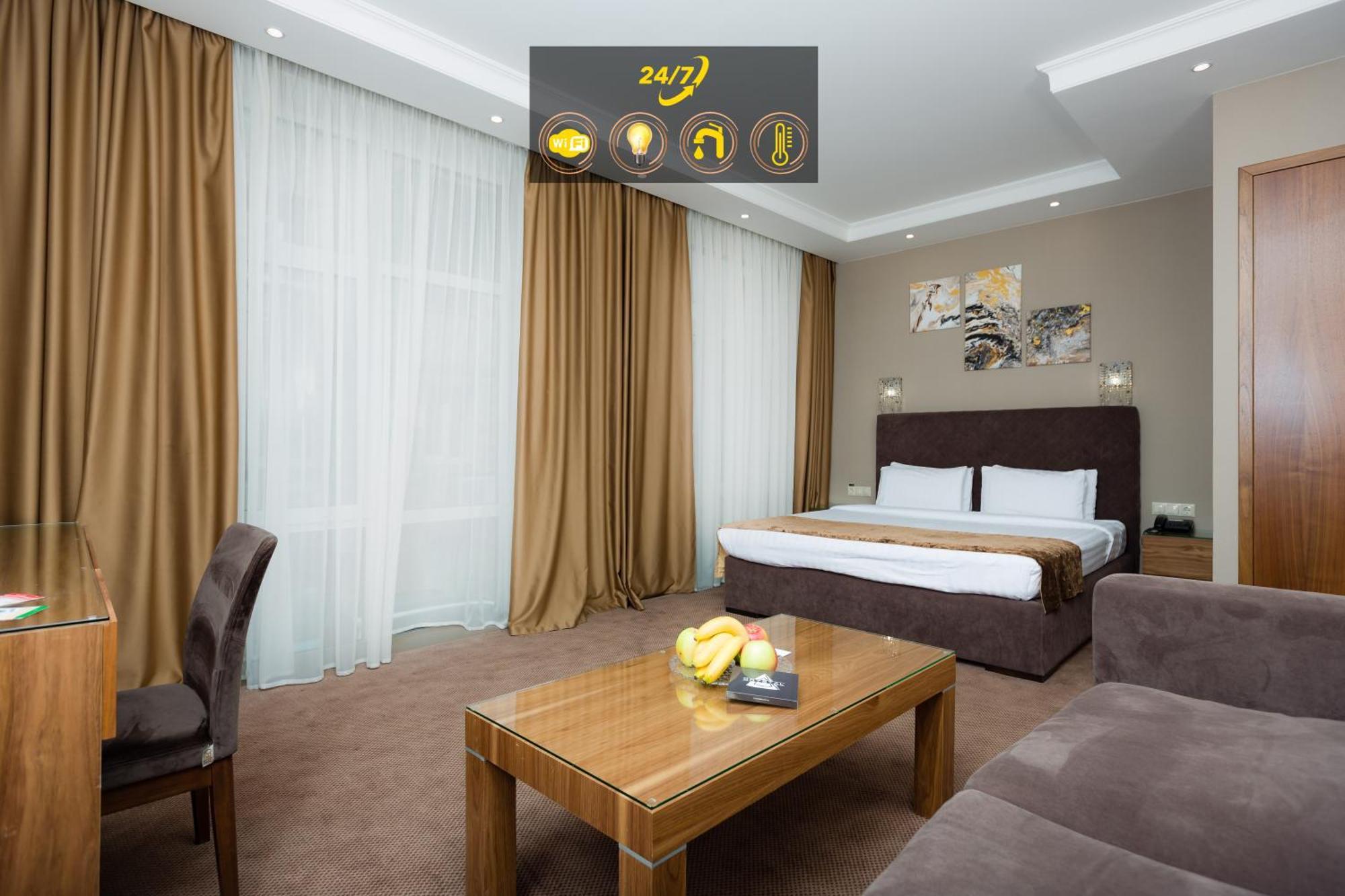 Crystal Hotel Киев Екстериор снимка