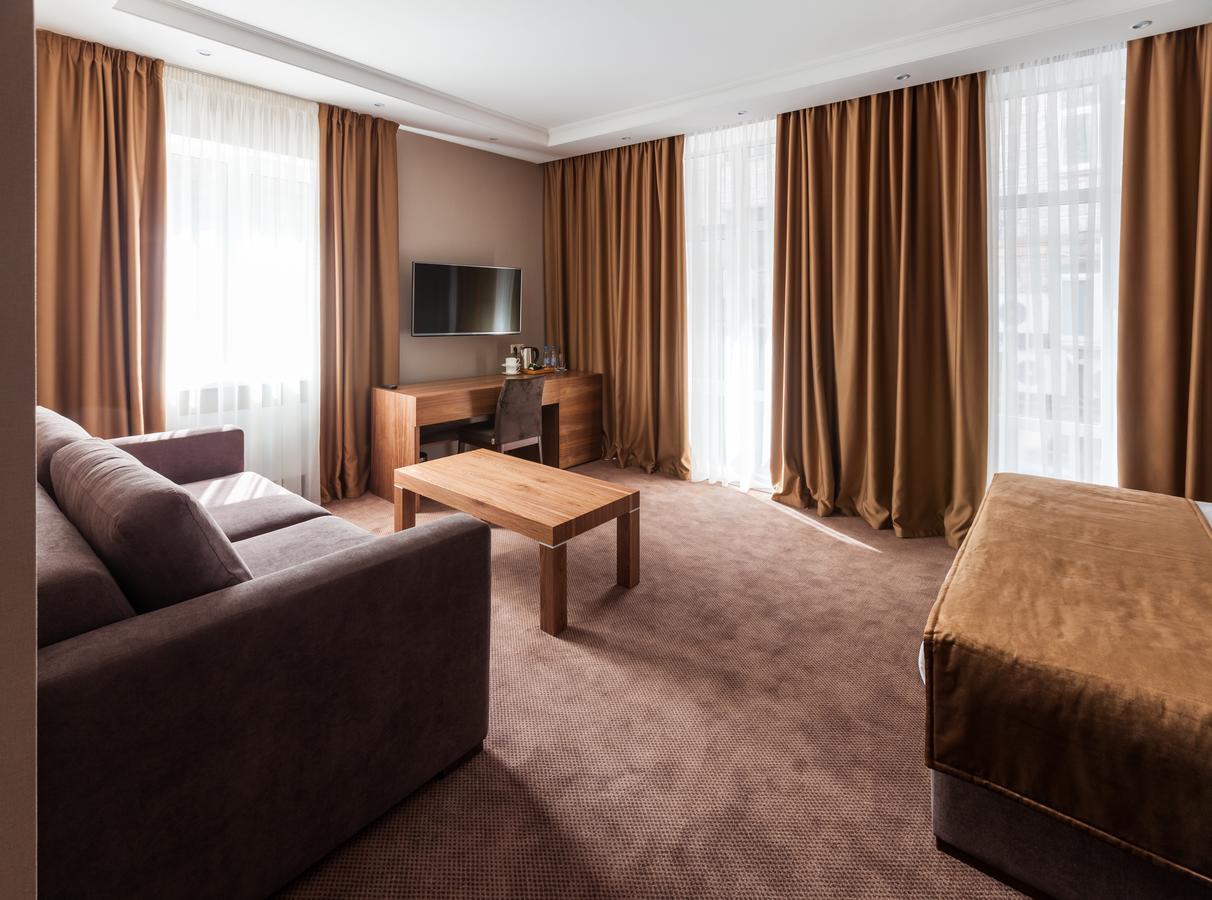 Crystal Hotel Киев Екстериор снимка