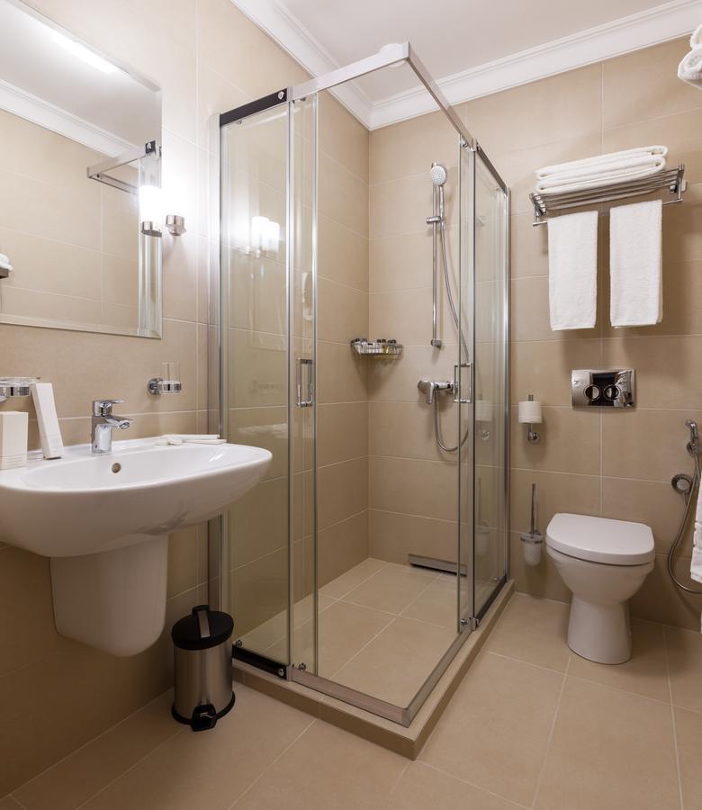 Crystal Hotel Киев Екстериор снимка