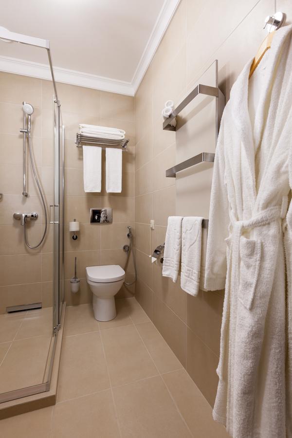 Crystal Hotel Киев Екстериор снимка