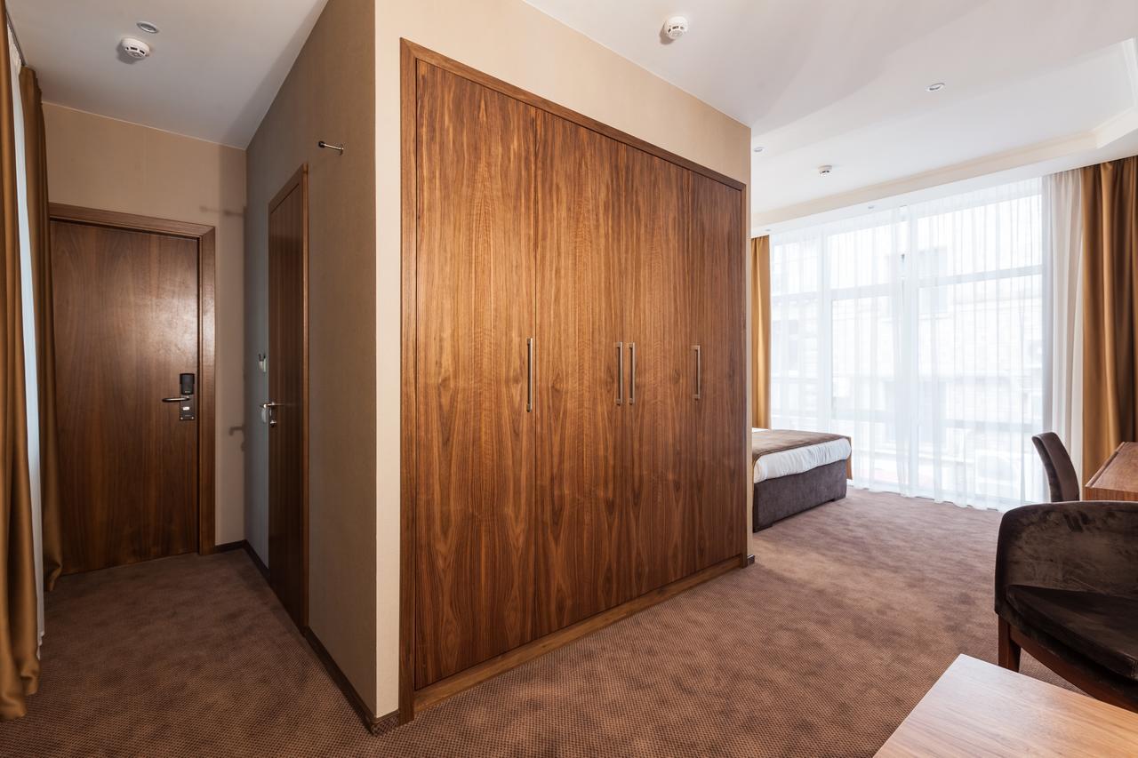 Crystal Hotel Киев Екстериор снимка